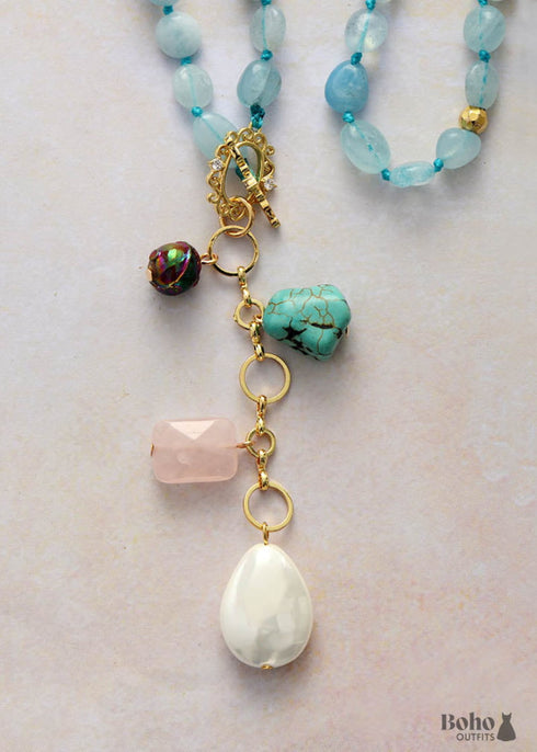 Collar bohemio, collar mala, aguamarina azul, dije de rosa, lazo elegante