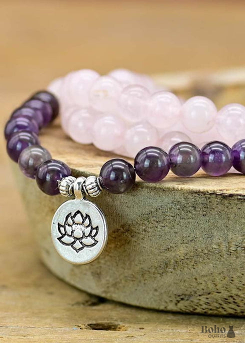 Collar bohemio de loto con 108 cuentas de mala de cuarzo rosa y amatista