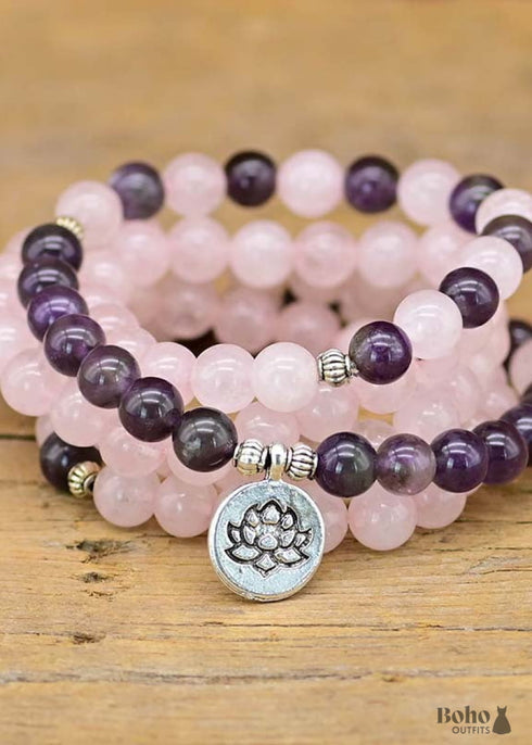 Collar bohemio de loto con 108 cuentas de mala de cuarzo rosa y amatista
