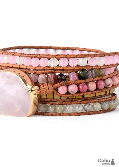 Pulsera Boho de 5 capas de cuero, piedra natural y turmalina rosa.