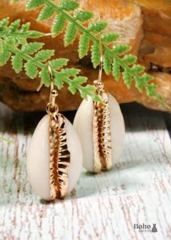 Pendientes bohemios, pendientes colgantes, concha natural con oro