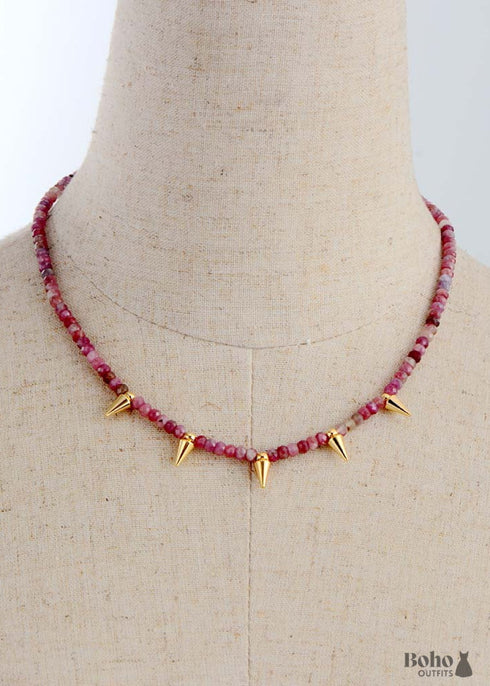 Collar bohemio, gargantilla, punta de turmalina rosa