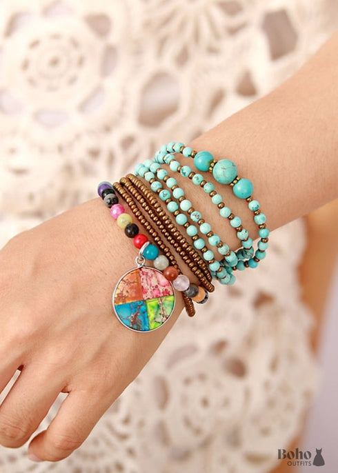 Collar bohemio con cuentas de piedra mala turquesa