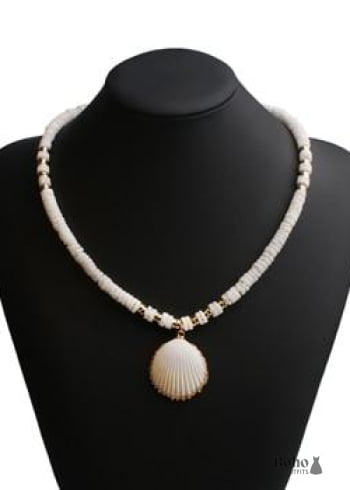 Collar bohemio de cauri de concha natural en blanco