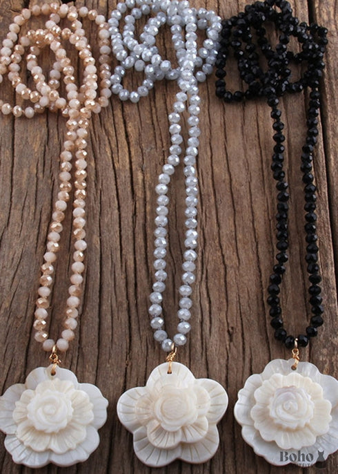 Collar bohemio, rosa blanca de cristal RH