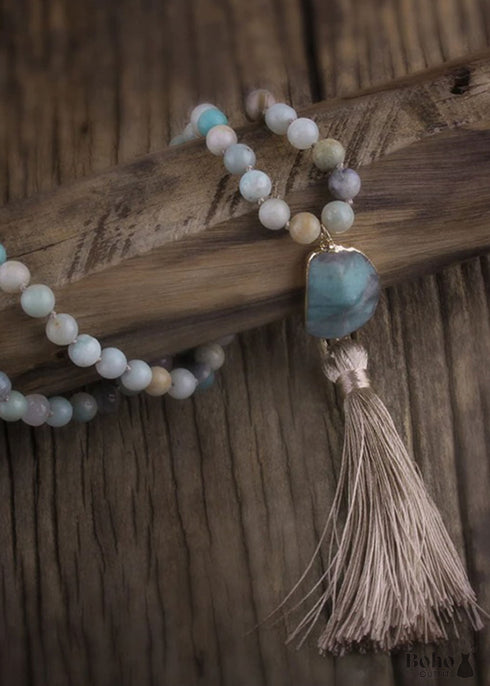 Collar bohemio con amazonita de cuarzo rosa RH y borla ovalada de piedra natural rosa.