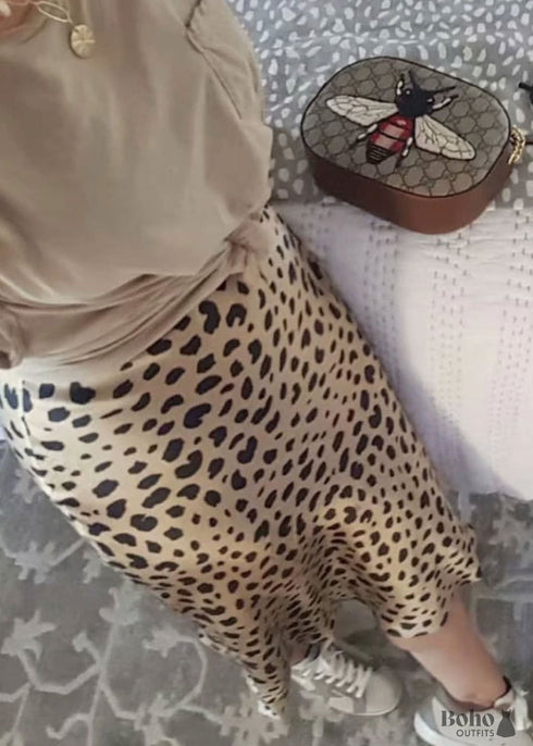 Boho Skirts in Retro Satin Skirt, Paw Black White For Women