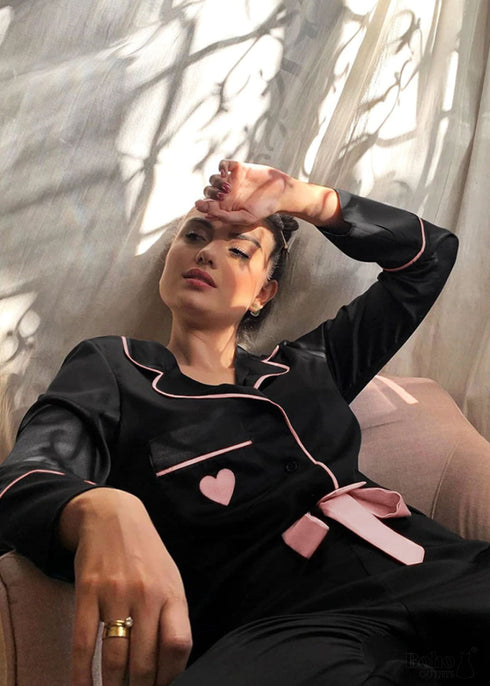 Pijama bohemio, conjunto de pijama de satén con corazón negro