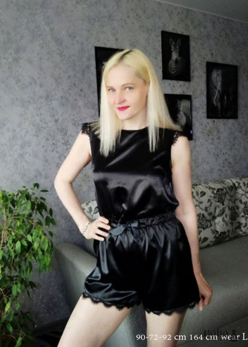 Pijama bohemio, conjunto de pijama de satén Jeanne negro y rosa