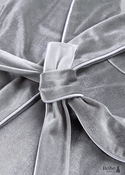 Pijama bohemio, conjunto de pijama de terciopelo Denise en gris y rosa.