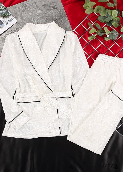 Pijama bohemio de terciopelo Desireee en blanco