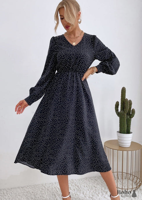 Vestido negro elegante de estilo campestre