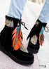 Botas indias bohemias con plumas y flecos